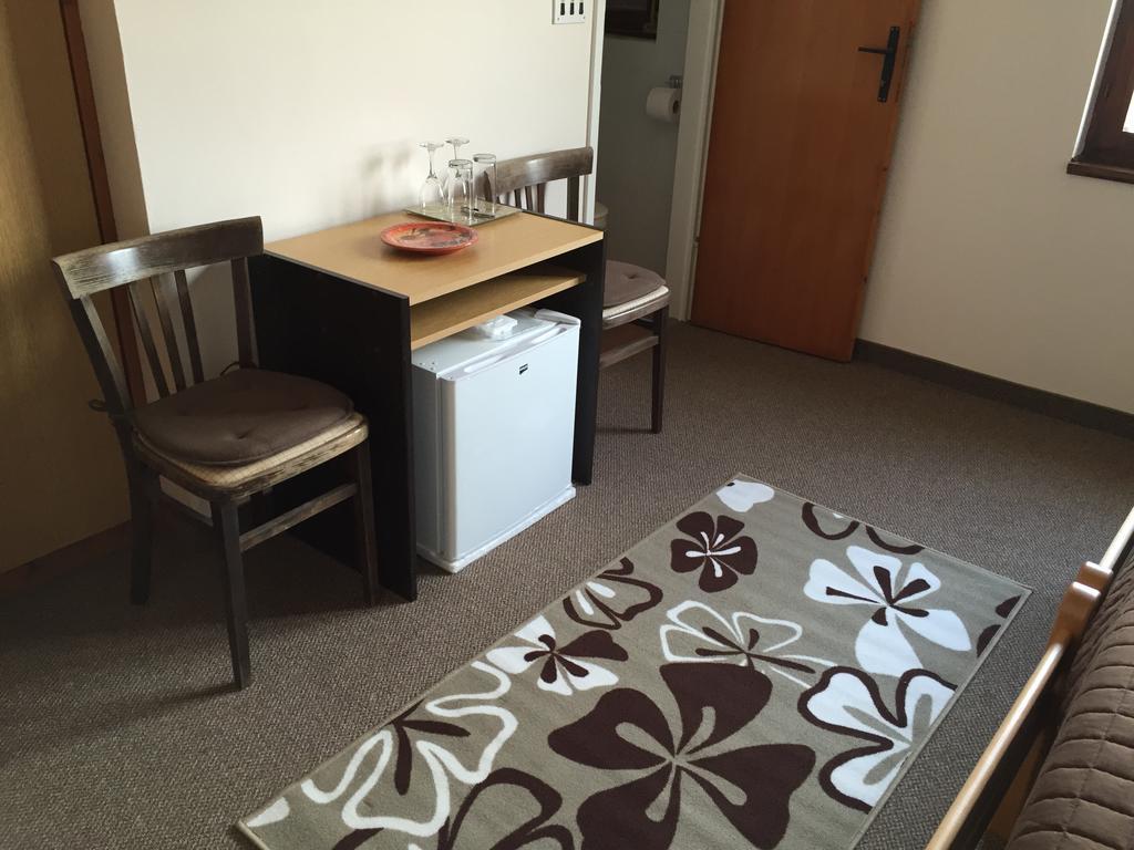 Guest House Punta Grzan Petrcane Quarto foto