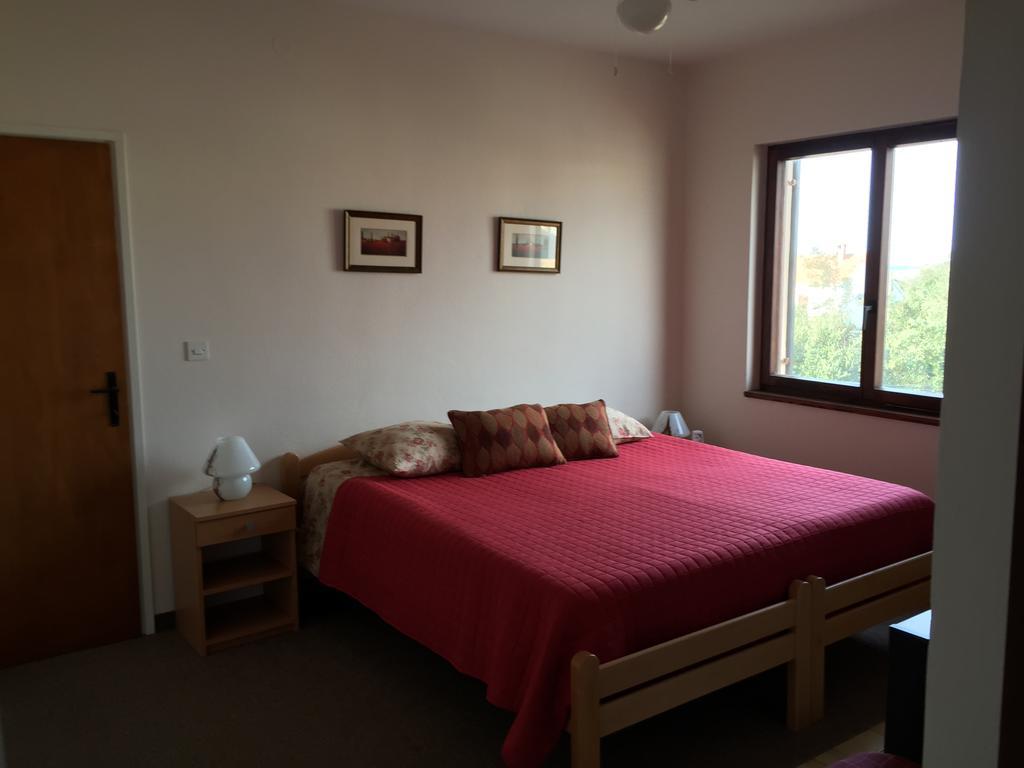 Guest House Punta Grzan Petrcane Quarto foto